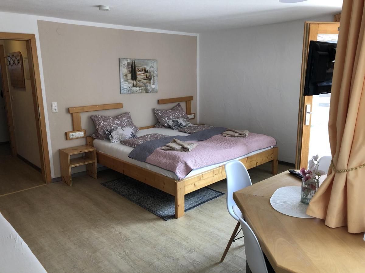 Ferienhaus Elisabeth ฟุสเซ่น ภายนอก รูปภาพ